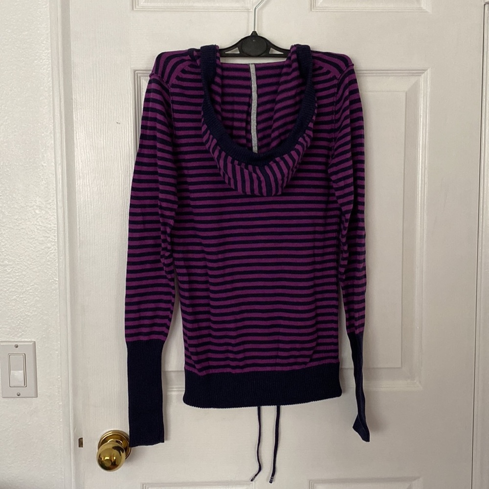 NEW - American Eagle Outfitters - Long sweater (S) - Picture 2 of 3
